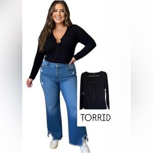 TORRID Size 2 Black Heart Ring Long Sleeve- V-Neck Keyhole w/ Metal Heart Accent